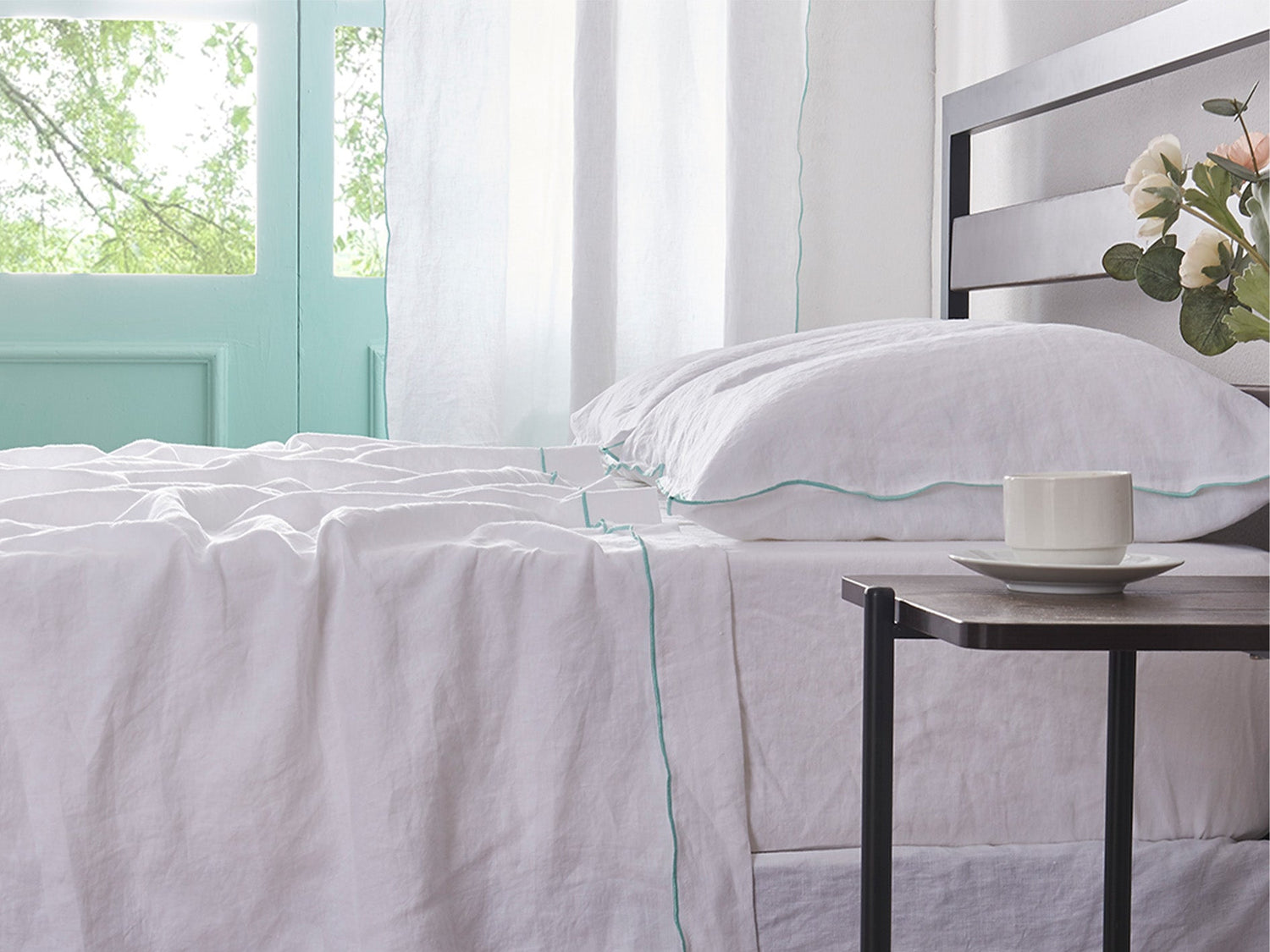 Edge Embroidered Flat Sheet