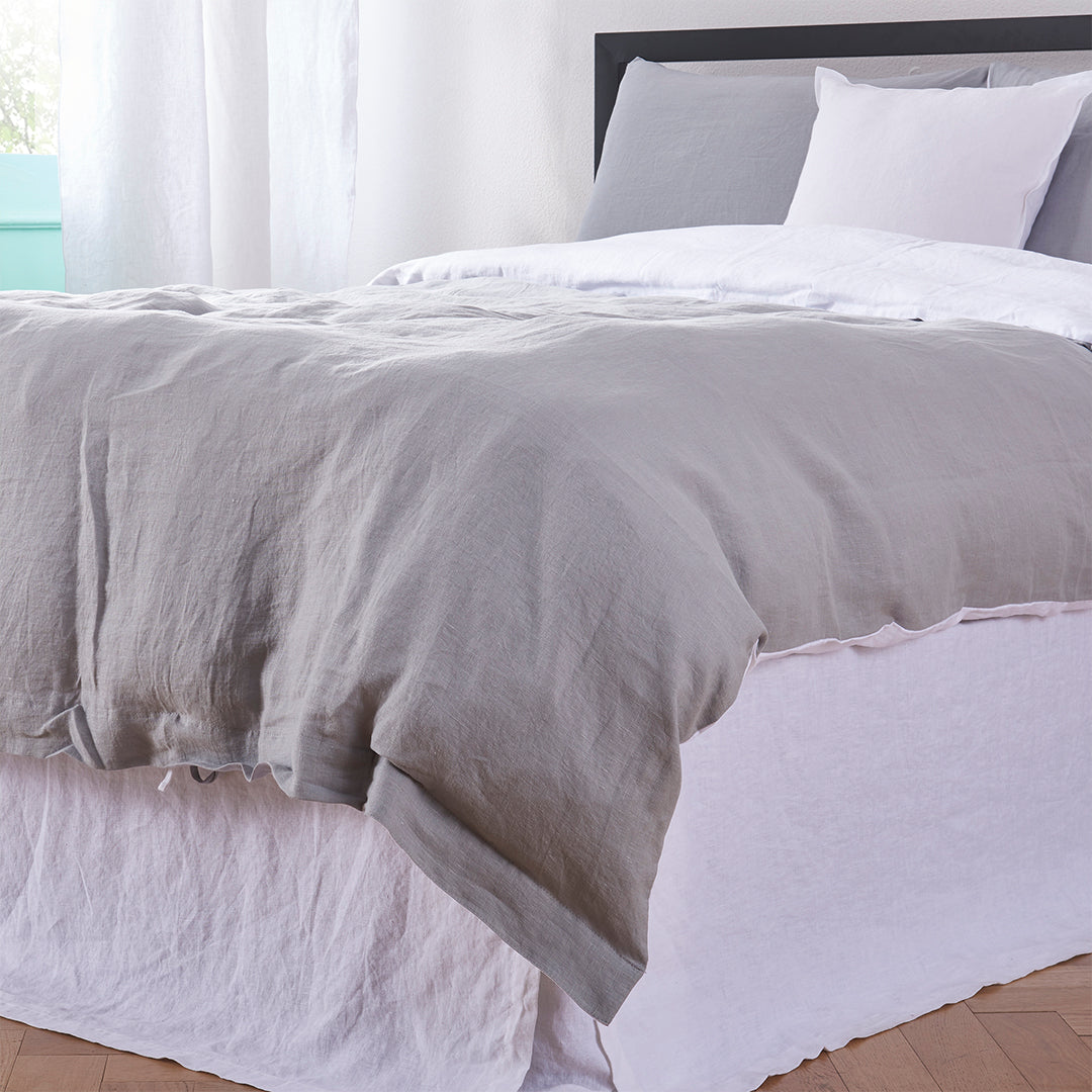 Bottom of Alloy Gray and White Two Tone Linen Duvet Cover