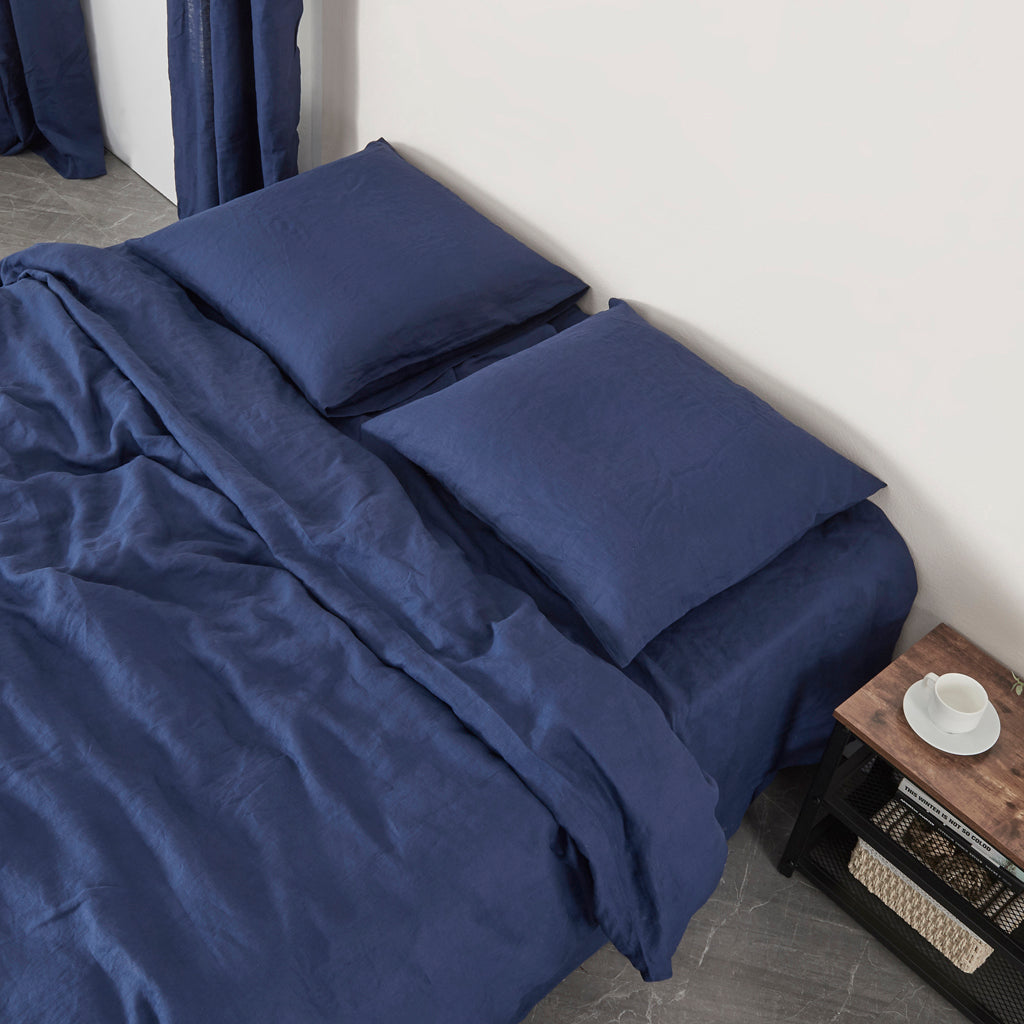 Bedding with Cooling Linen Pillowcases in Indigo Blue